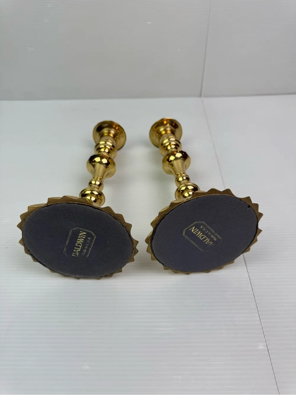 VTG Baldwin Solid Brass Candlesticks Pair Swirl Base Queen Ann USA 9” W/ Inserts